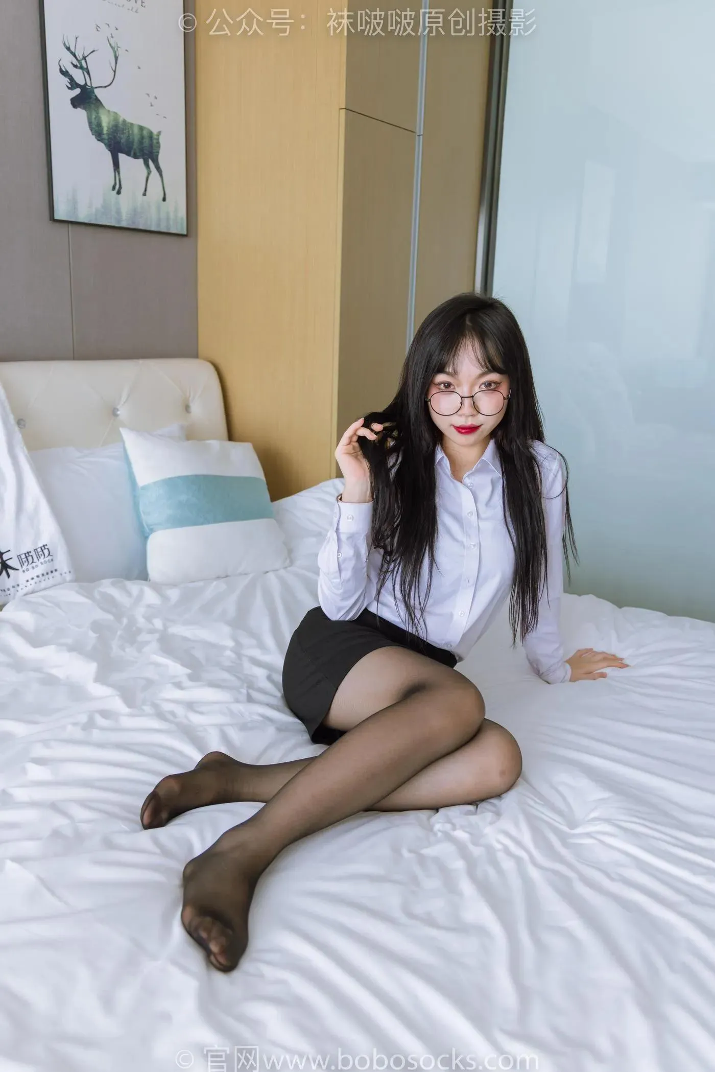 [BoBoSocks袜啵啵]NO.185 周周-ol制服、高跟鞋、黑丝 [140P]插图5